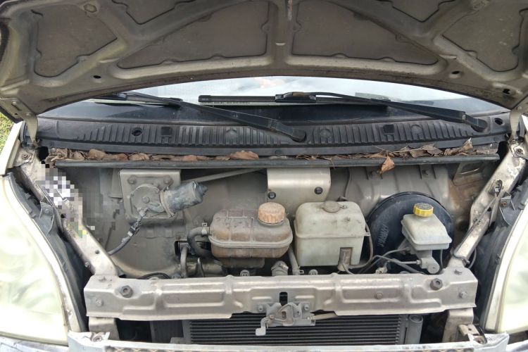 Used Wuling Rongguang 2011 1.2L Base Version Engine Bay