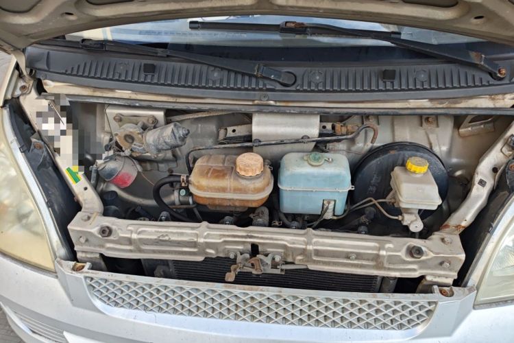 Used Wuling Rongguang 2011 1.5L Base Version Engine Bay