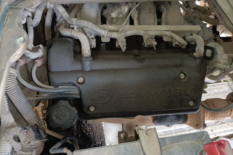 Used Wuling Rongguang 2011 1.2L Base Version Engine Bay