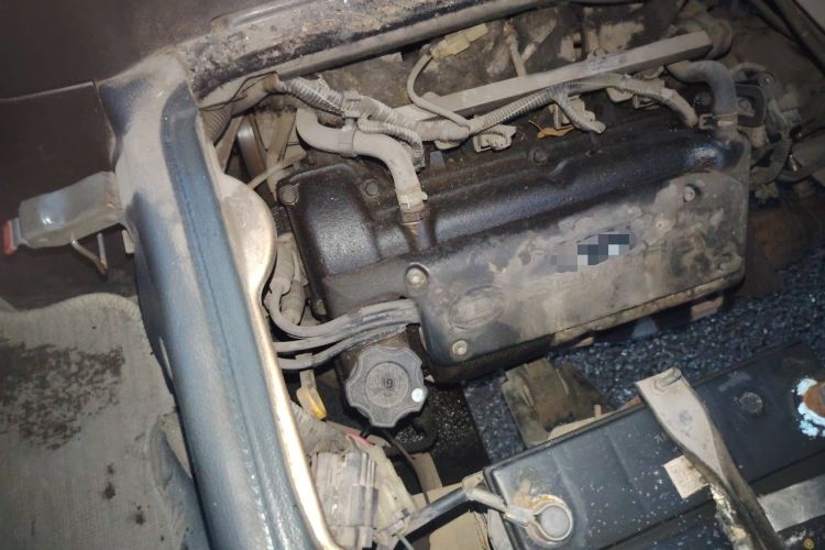 Used Wuling Rongguang 2011 1.2L Base Version Engine Bay Right