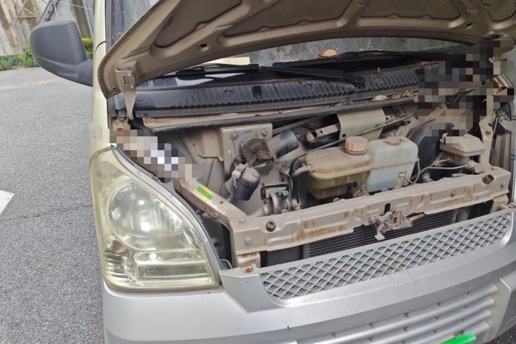 Used Wuling Rongguang 2011 1.2L Base Version Engine Bay Right