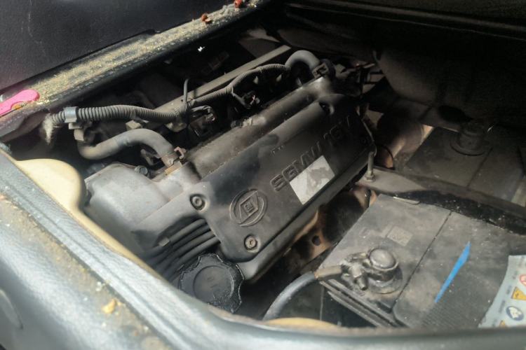 Used Wuling Rongguang 2011 1.2L Base Version Engine Bay Right