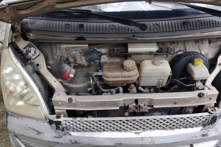 Used Wuling Rongguang 2011 1.2L Base Version Engine Bay Right