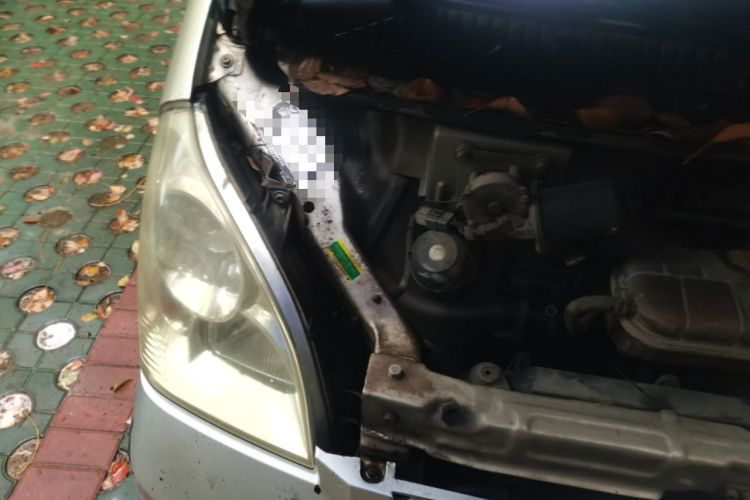 Used Wuling Rongguang 2011 1.2L Comfort Model Engine Bay Right