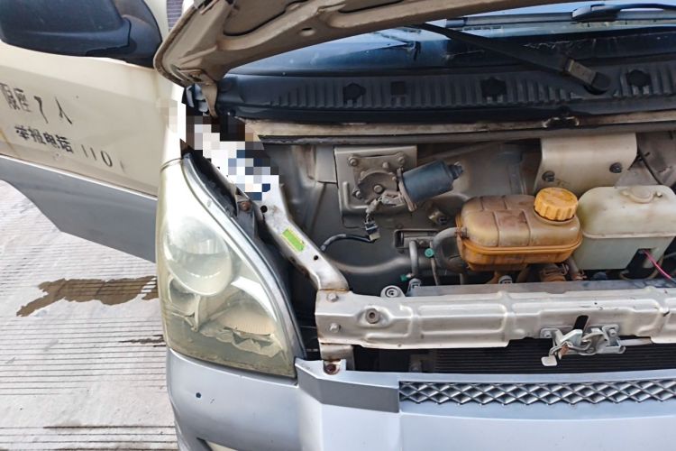 Used Wuling Rongguang 2011 1.2L Comfort Model Engine Bay Right