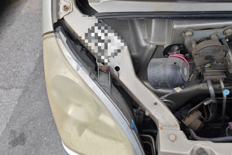 Used Wuling Rongguang 2011 1.2L Base Version Engine Bay Right