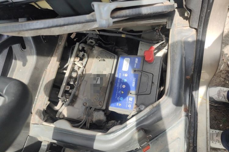 Used Wuling Rongguang 2011 1.2L Base Version Engine Bay