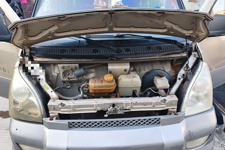 Used Wuling Rongguang 2011 1.2L Comfort Model Engine Bay