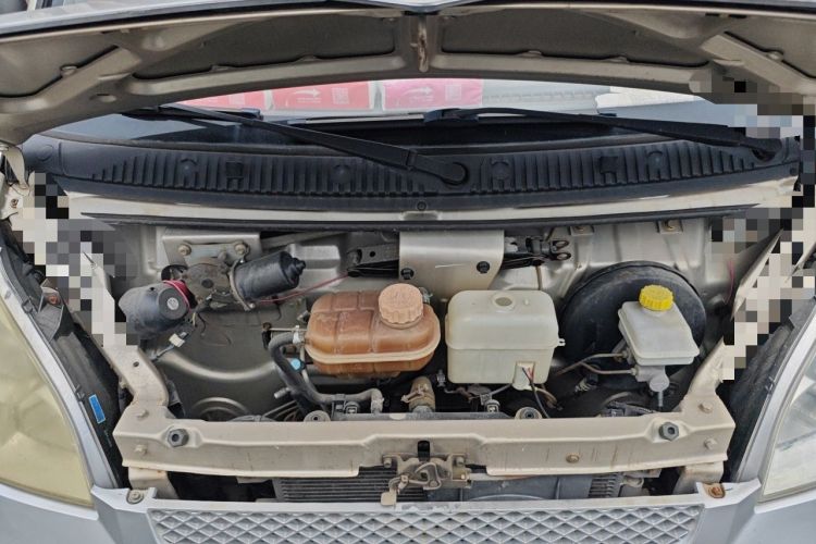 Used Wuling Rongguang 2011 1.2L Base Version Engine Bay