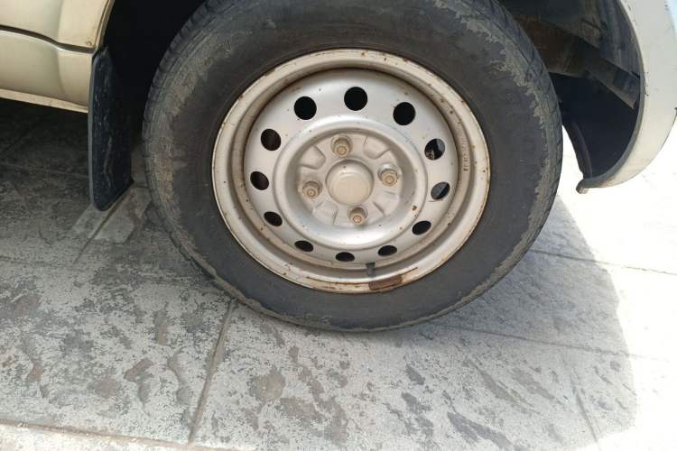 Used Wuling Rongguang 2011 1.2L Base Version Exterior 1