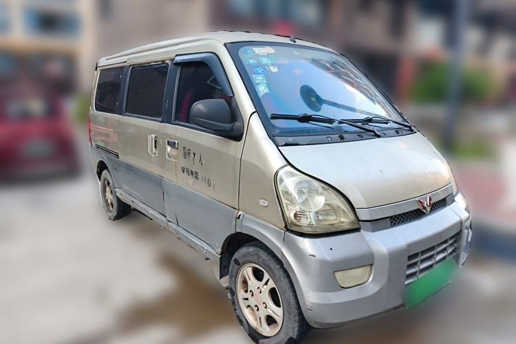 Used Wuling Rongguang 2011 1.2L Comfort Model Front Right 45 Deg