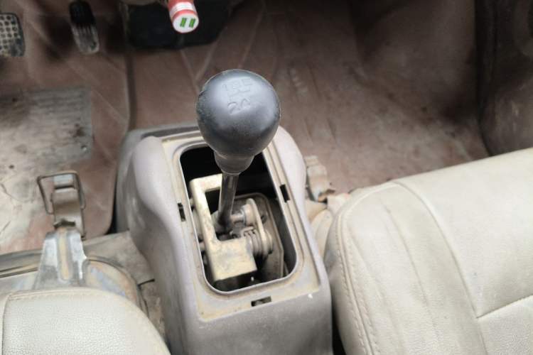 Used Wuling Rongguang 2011 1.2L Standard Version Gear Lever