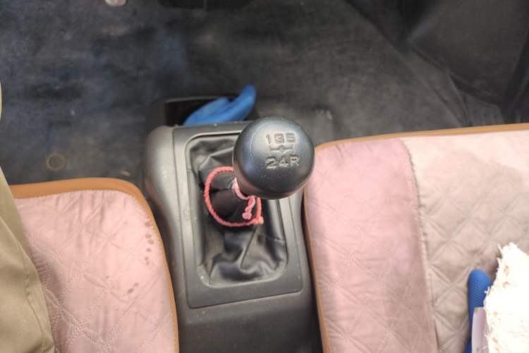 Used Wuling Rongguang 2011 1.2L Base Version Gear Lever