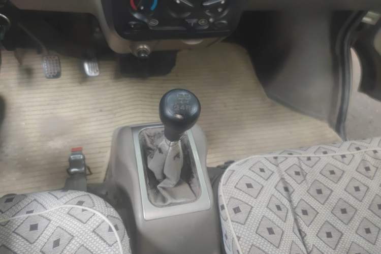 Used Wuling Rongguang 2011 1.2L Standard Version Gear Lever