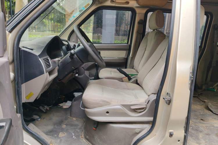 Used Wuling Rongguang 2011 1.2L Standard Version Left Front Seat