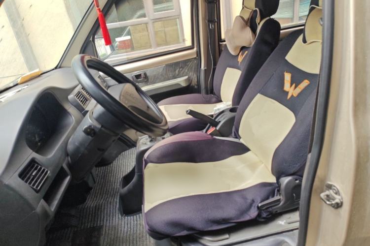 Used Wuling Rongguang 2011 1.2L Base Version Left Front Seat