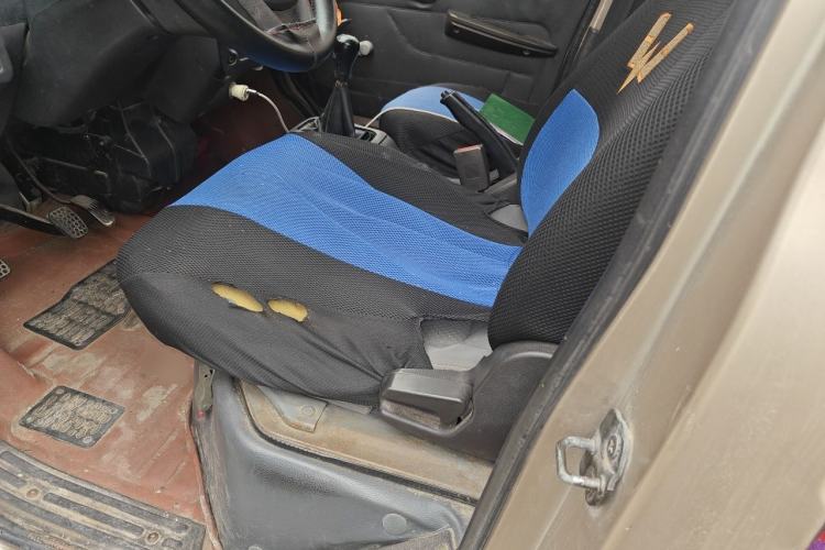 Used Wuling Rongguang 2011 1.2L Base Version Left Front Seat