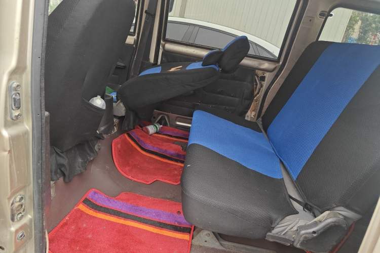 Used Wuling Rongguang 2011 1.2L Base Version Left Rear Seat