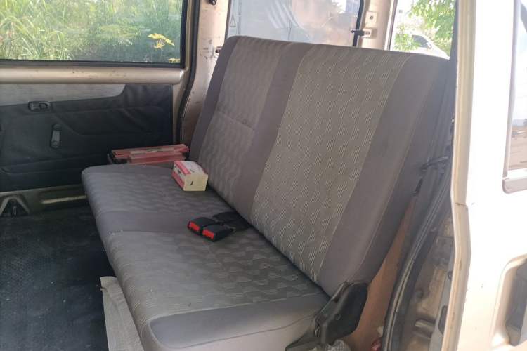 Used Wuling Rongguang 2011 1.2L Base Version Left Rear Seat