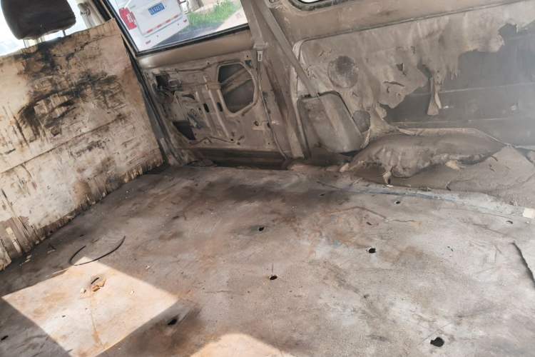 Used Wuling Rongguang 2011 1.2L Base Version Left Rear Seat