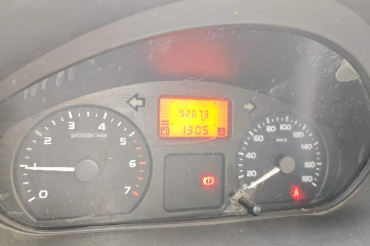 Used Wuling Rongguang 2011 1.2L Base Version Odometer Close Up