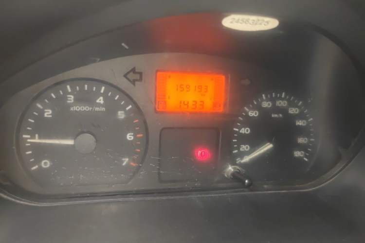 Used Wuling Rongguang 2011 1.2L Standard Version Odometer Close Up