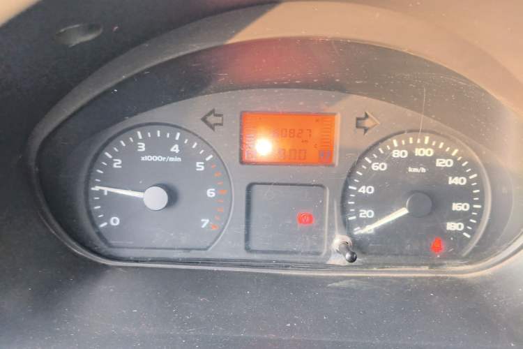 Used Wuling Rongguang 2011 1.2L Base Version Odometer Close Up