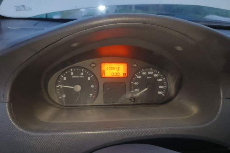 Used Wuling Rongguang 2011 1.2L Base Version Odometer Close Up