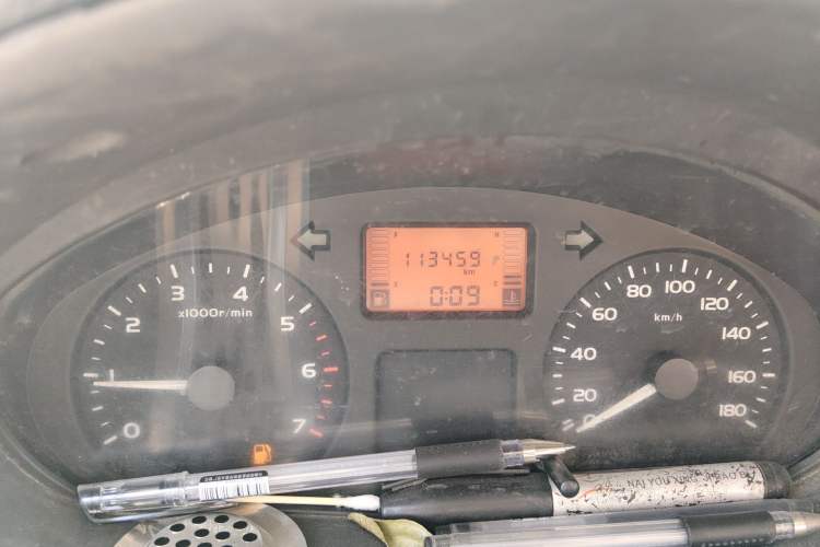Used Wuling Rongguang 2011 1.2L Base Version Odometer Close Up