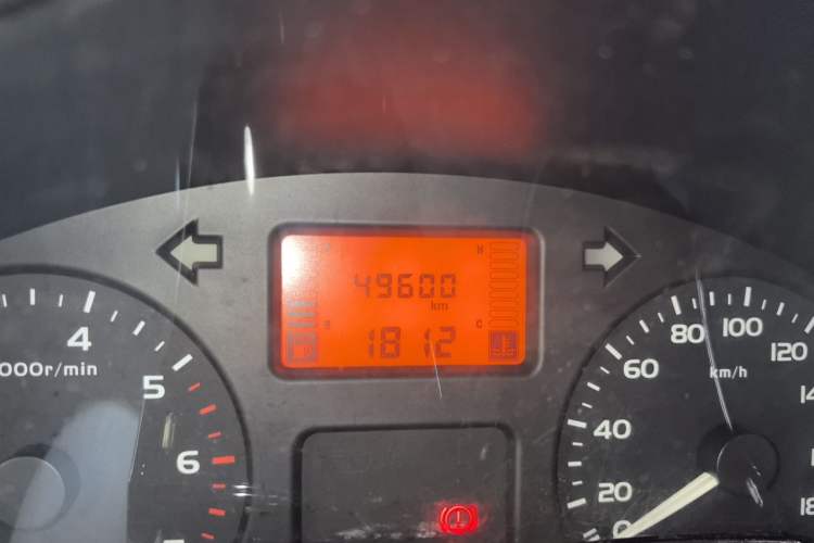Used Wuling Rongguang 2011 1.2L Base Version Odometer Close Up