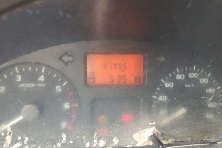 Used Wuling Rongguang 2011 1.2L Base Version Odometer Close Up