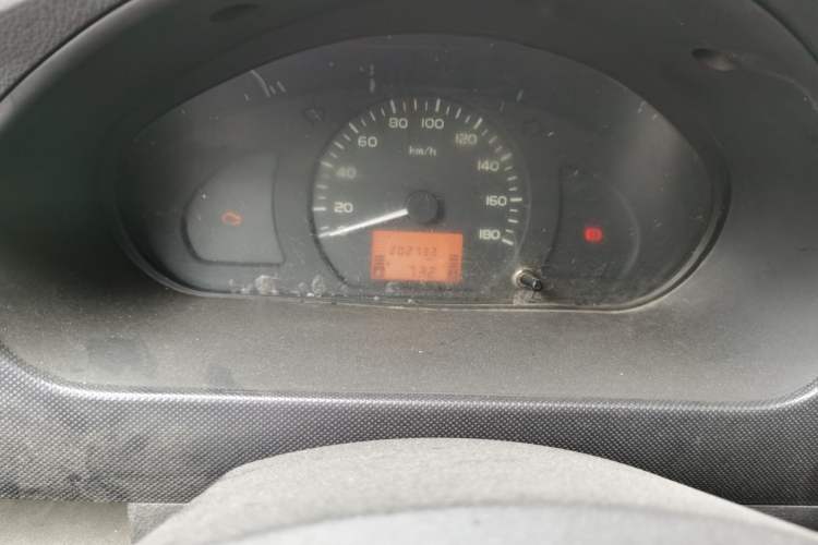 Used Wuling Rongguang 2011 1.2L Base Version Odometer Close Up