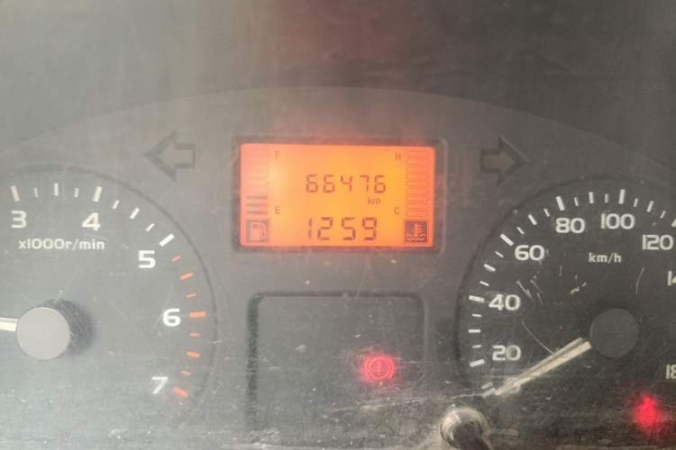 Used Wuling Rongguang 2011 1.2L Base Version Odometer Close Up