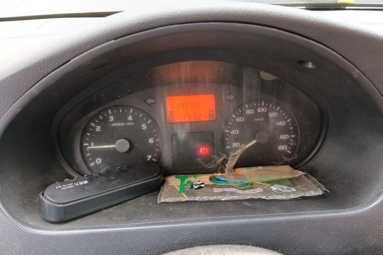 Used Wuling Rongguang 2011 1.2L Base Version Odometer Close Up