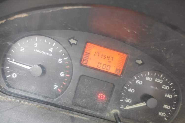 Used Wuling Rongguang 2011 1.2L Comfort Model Odometer Close Up