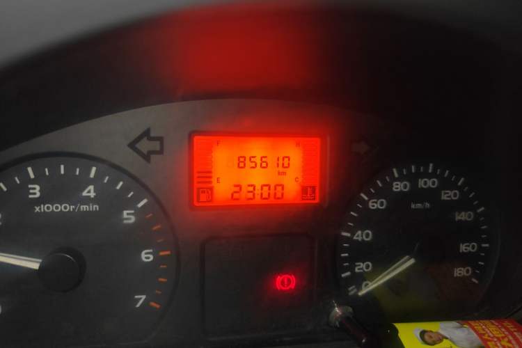 Used Wuling Rongguang 2011 1.2L Base Version Odometer Close Up