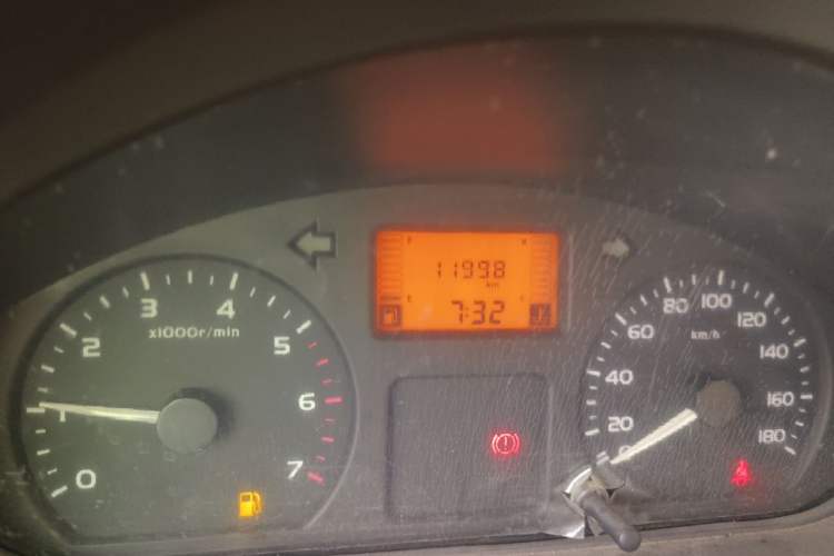 Used Wuling Rongguang 2011 1.2L Base Version Odometer Close Up