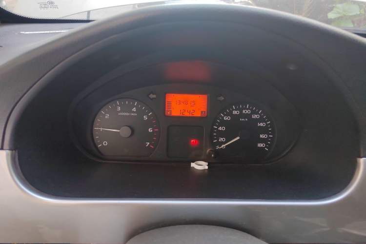 Used Wuling Rongguang 2011 1.2L Base Version Odometer Close Up