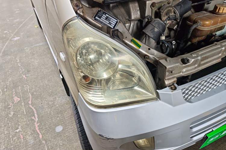 Used Wuling Rongguang 2011 1.2L Standard Version Right Front Headlight