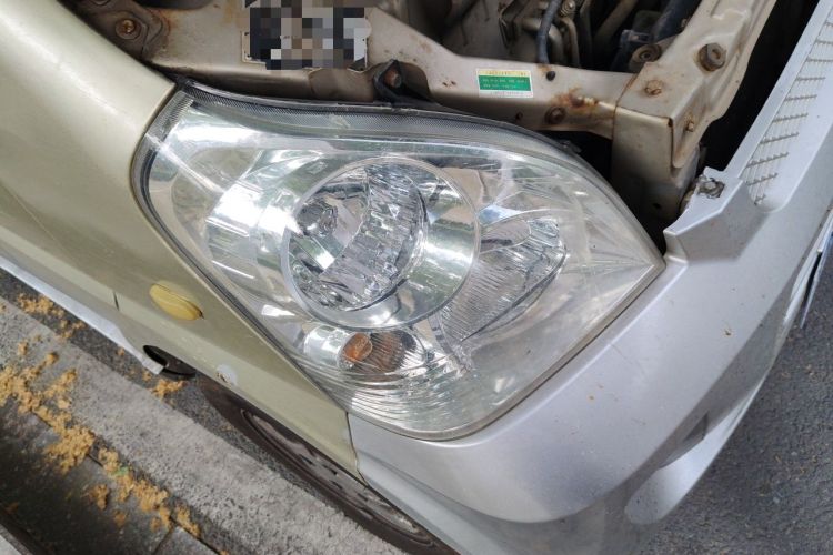 Used Wuling Rongguang 2011 1.2L Standard Version Right Front Headlight