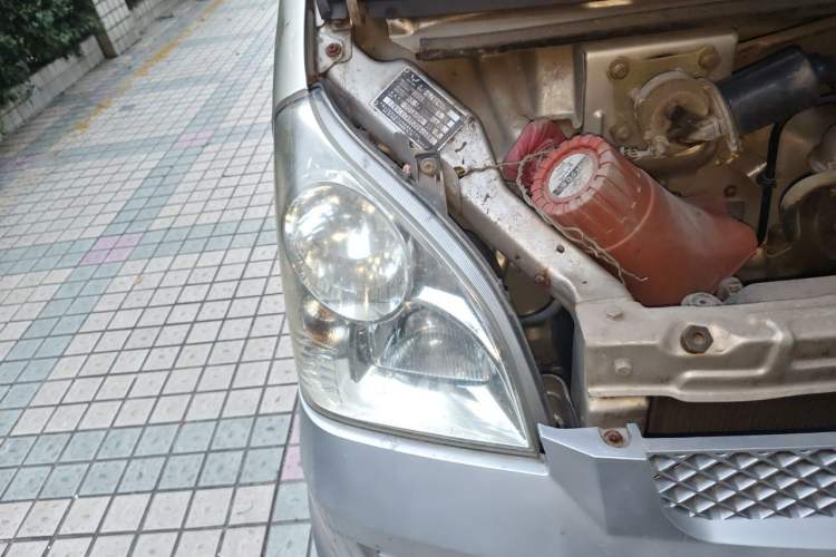 Used Wuling Rongguang 2011 1.2L Base Version Right Front Headlight