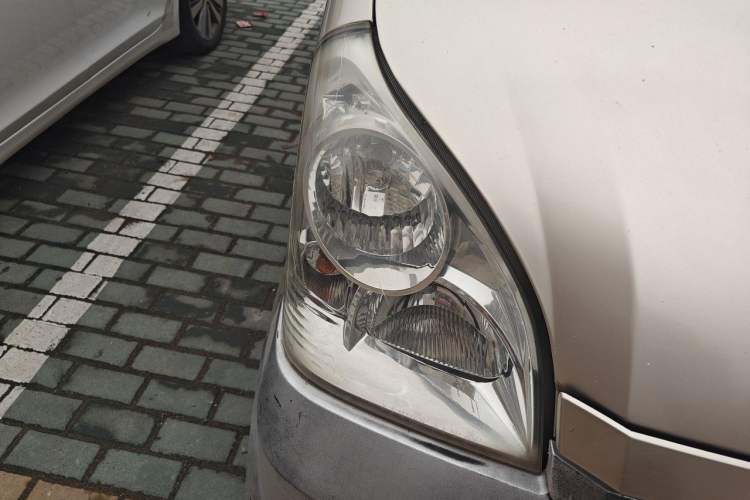 Used Wuling Rongguang 2011 1.2L Base Version Right Front Headlight