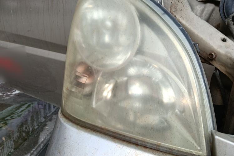 Used Wuling Rongguang 2011 1.2L Comfort Model Right Front Headlight