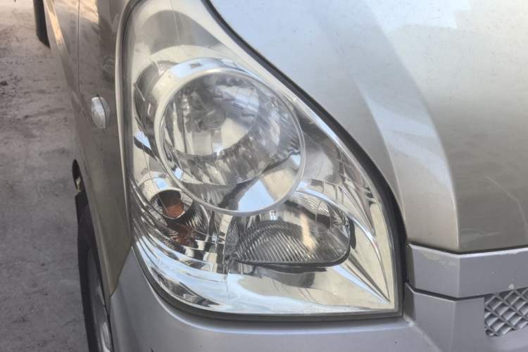 Used Wuling Rongguang 2011 1.2L Base Version Right Front Headlight
