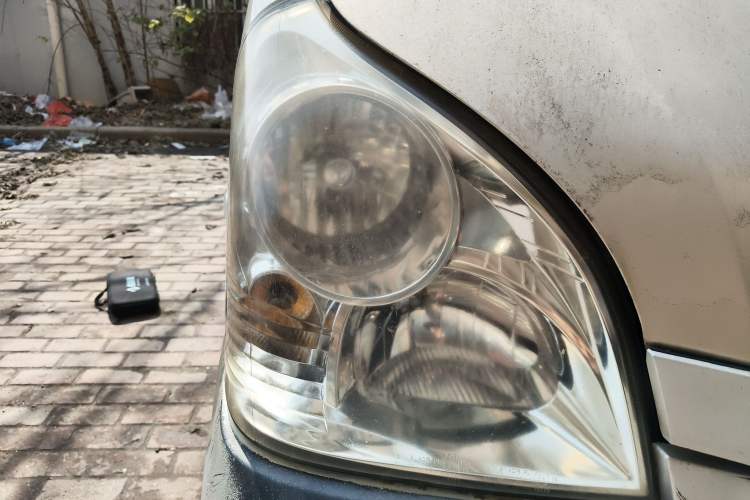 Used Wuling Rongguang 2011 1.2L Standard Version Right Front Headlight
