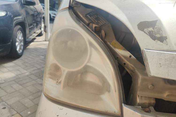 Used Wuling Rongguang 2011 1.2L Comfort Model Right Front Headlight