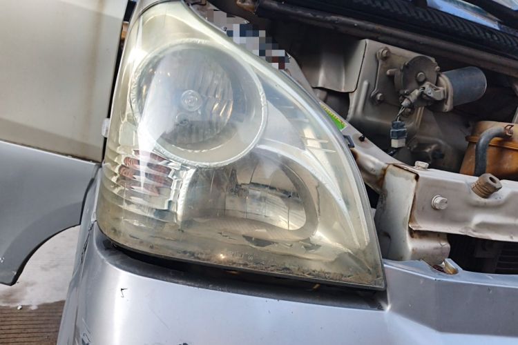 Used Wuling Rongguang 2011 1.2L Comfort Model Right Front Headlight