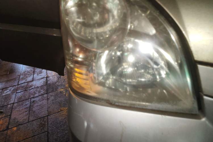 Used Wuling Rongguang 2011 1.2L Base Version Right Front Headlight