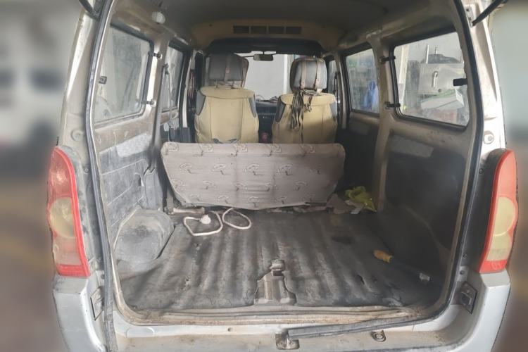 Used Wuling Rongguang 2011 1.2L Base Version Trunk