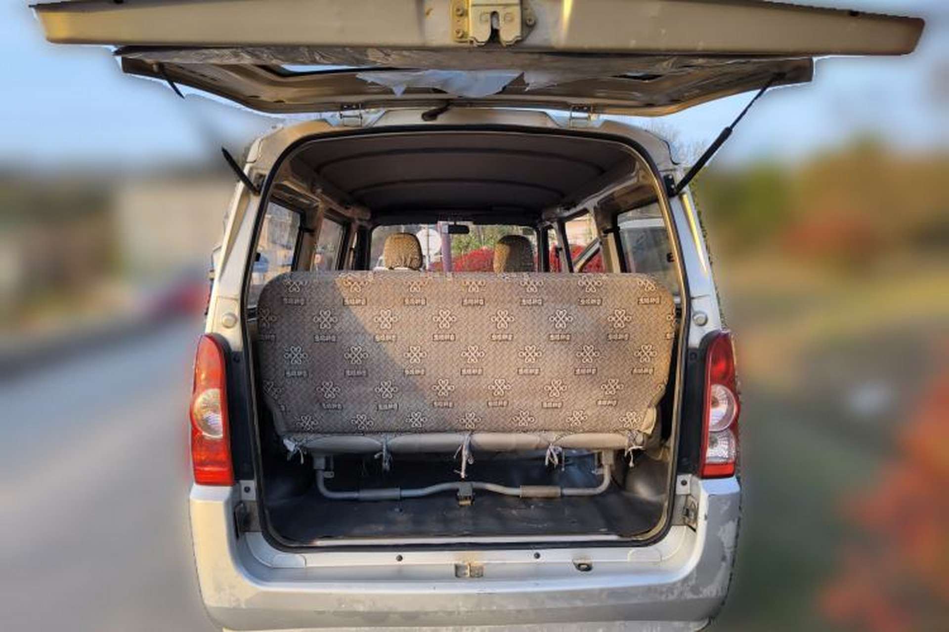 Used Wuling Rongguang 2011 1.2L Base Version Trunk
